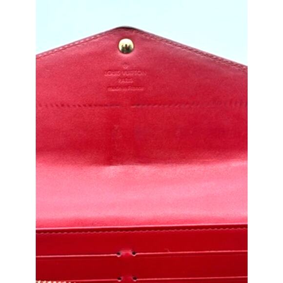 Louis Vuitton  Patent Sweet Monogram Sarah Wallet Pomme D'Amour*Limited Edition - Picture 5 of 16